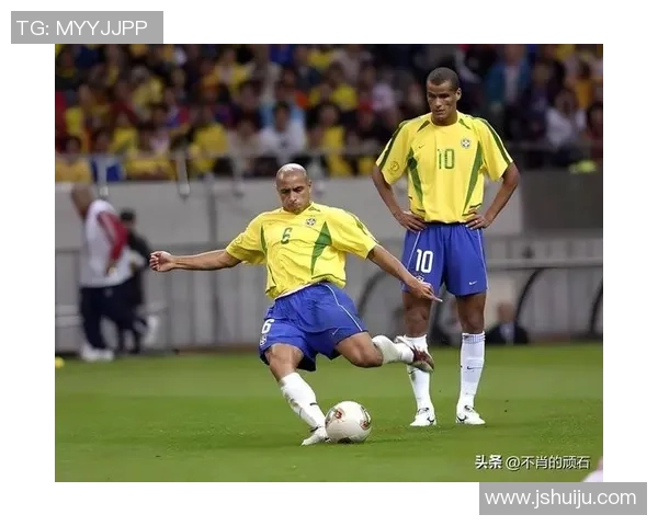 世界级足球后卫球星盘点 解析十大传奇后卫的辉煌与成就